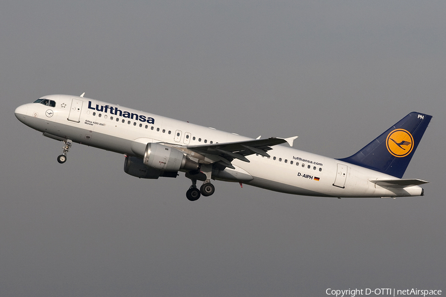 Lufthansa Airbus A320-211 (D-AIPH) | Photo 325411