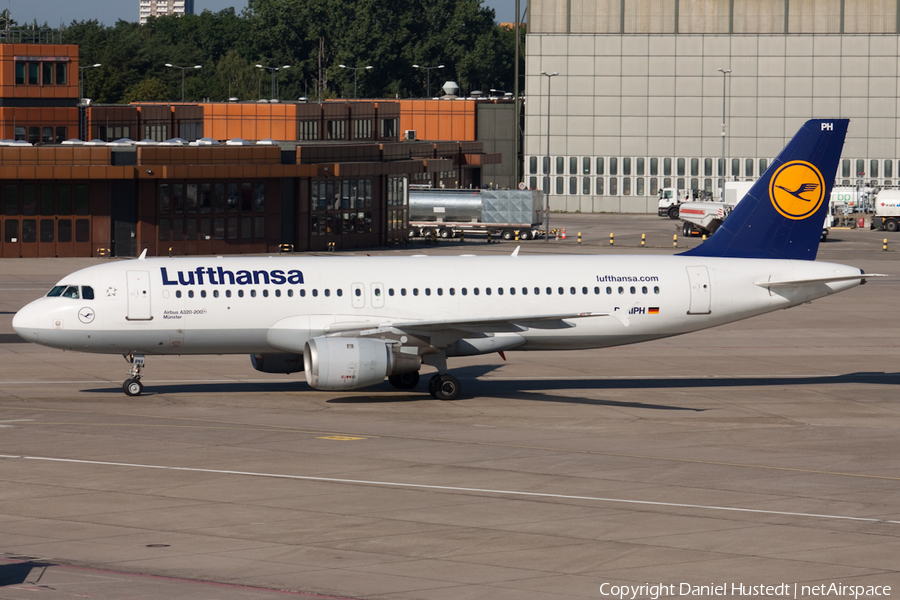 Lufthansa Airbus A320-211 (D-AIPH) | Photo 549793
