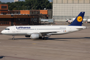 Lufthansa Airbus A320-211 (D-AIPH) at  Berlin - Tegel, Germany