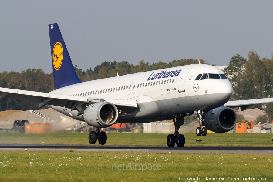 Lufthansa Airbus A320-211 (D-AIPK) | Photo 128199