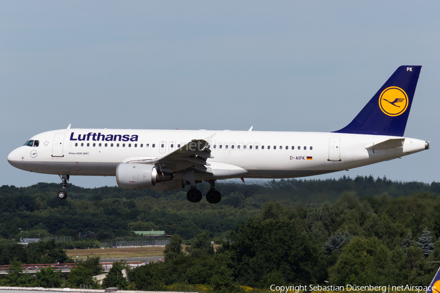 Lufthansa Airbus A320-211 (D-AIPK) | Photo 175700