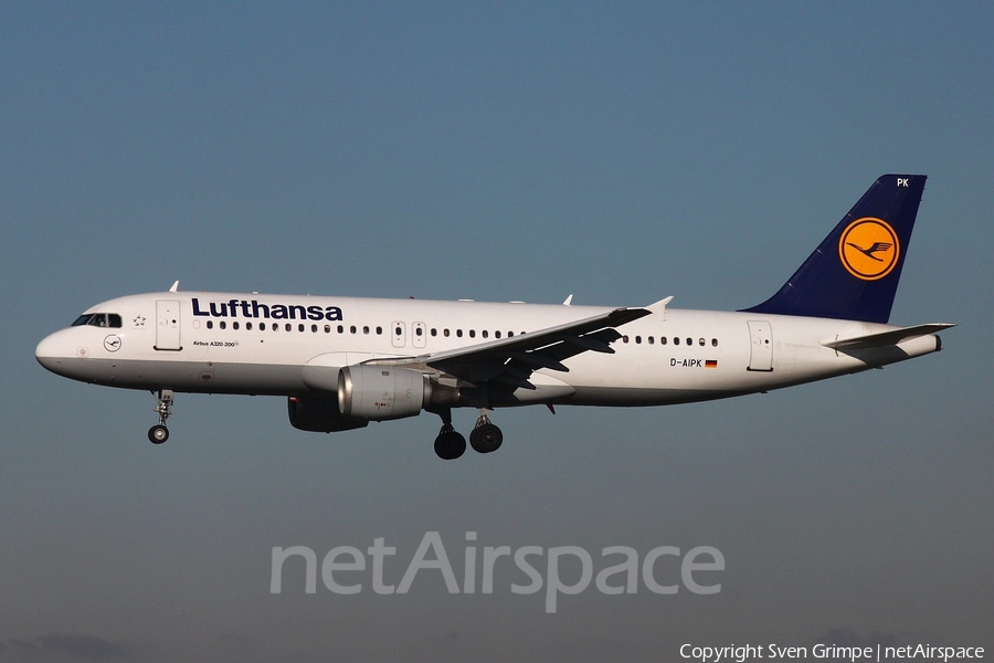 Lufthansa Airbus A320-211 (D-AIPK) | Photo 99444
