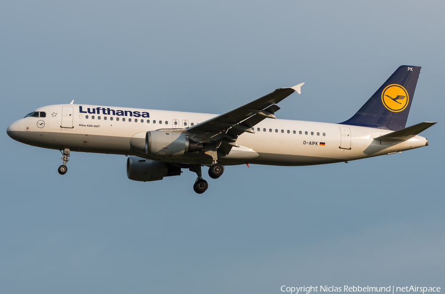 Lufthansa Airbus A320-211 (D-AIPK) | Photo 342916