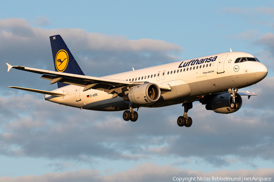 Lufthansa Airbus A320-211 (D-AIPK) | Photo 346226