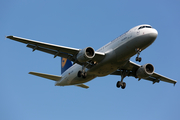 Lufthansa Airbus A320-211 (D-AIPK) at  London - Heathrow, United Kingdom