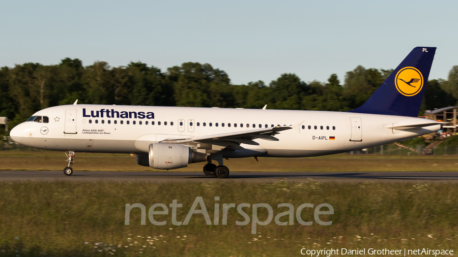 Lufthansa Airbus A320-211 (D-AIPL) | Photo 166957