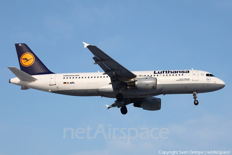 Lufthansa Airbus A320-211 (D-AIPL) | Photo 18299