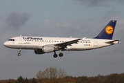 Lufthansa Airbus A320-211 (D-AIPL) at  Hamburg - Fuhlsbuettel (Helmut Schmidt), Germany