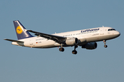 Lufthansa Airbus A320-211 (D-AIPL) at  Hamburg - Fuhlsbuettel (Helmut Schmidt), Germany