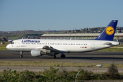 Lufthansa Airbus A320-211 (D-AIPP) at  Madrid - Barajas, Spain