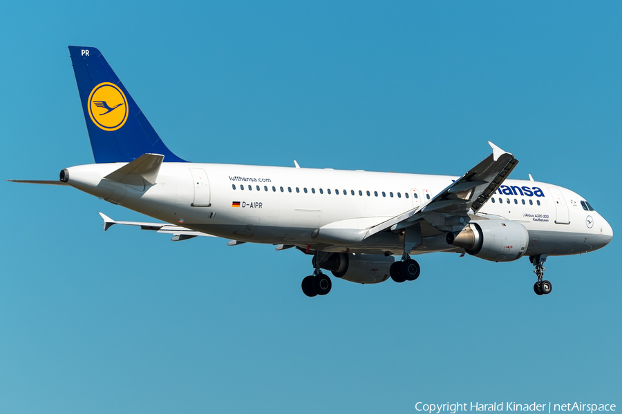 Lufthansa Airbus A320-211 (D-AIPR) | Photo 298224