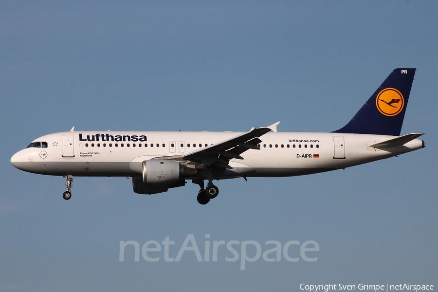 Lufthansa Airbus A320-211 (D-AIPR) | Photo 17815