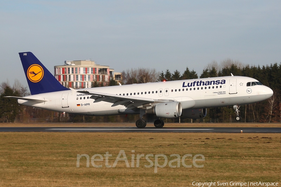 Lufthansa Airbus A320-211 (D-AIPR) | Photo 38434