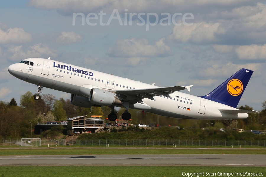 Lufthansa Airbus A320-211 (D-AIPR) | Photo 75596