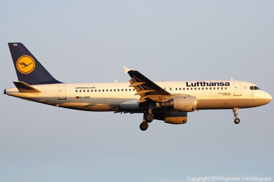 Lufthansa Airbus A320-211 (D-AIPR) | Photo 275699