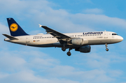 Lufthansa Airbus A320-211 (D-AIPR) at  Hamburg - Fuhlsbuettel (Helmut Schmidt), Germany