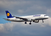 Lufthansa Airbus A320-211 (D-AIPS) at  Stockholm - Arlanda, Sweden