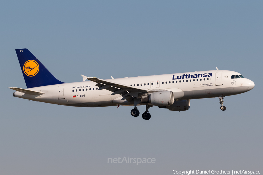 Lufthansa Airbus A320-211 (D-AIPS) | Photo 121716