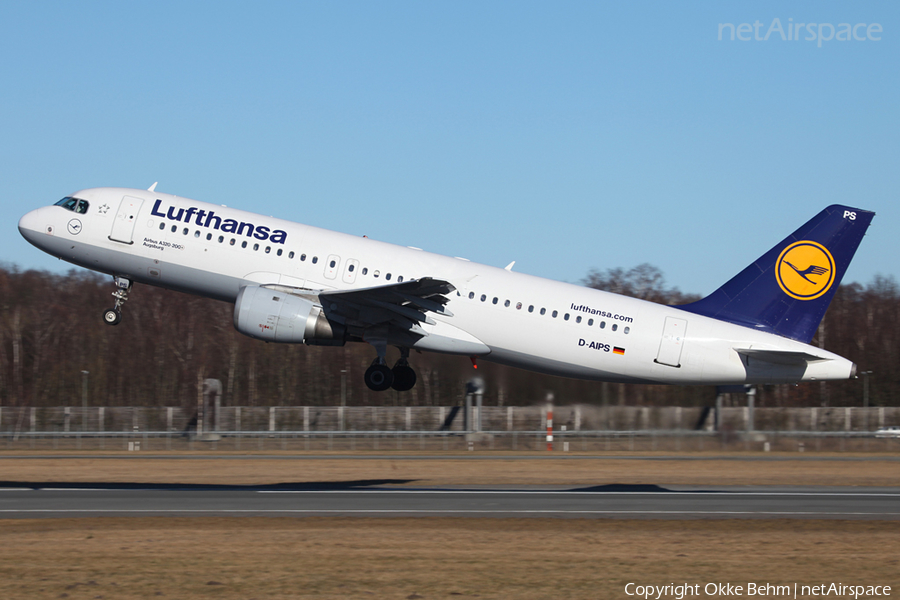 Lufthansa Airbus A320-211 (D-AIPS) | Photo 52360