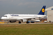 Lufthansa Airbus A320-211 (D-AIPS) at  London - Heathrow, United Kingdom