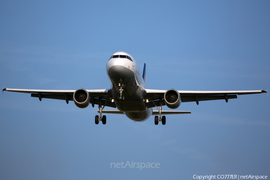 Lufthansa Airbus A320-211 (D-AIPS) | Photo 65708
