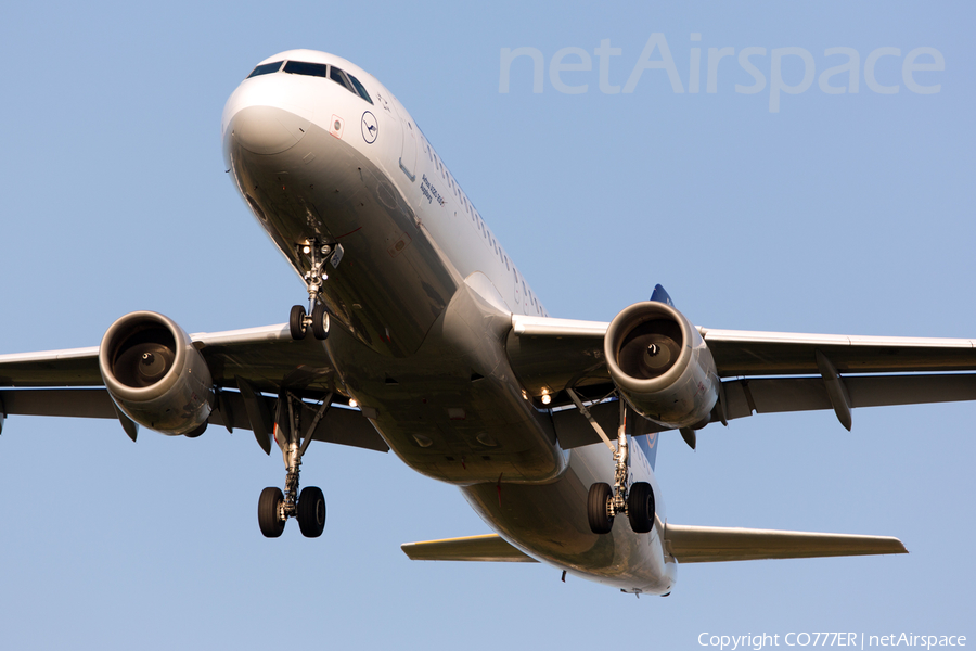 Lufthansa Airbus A320-211 (D-AIPS) | Photo 65709