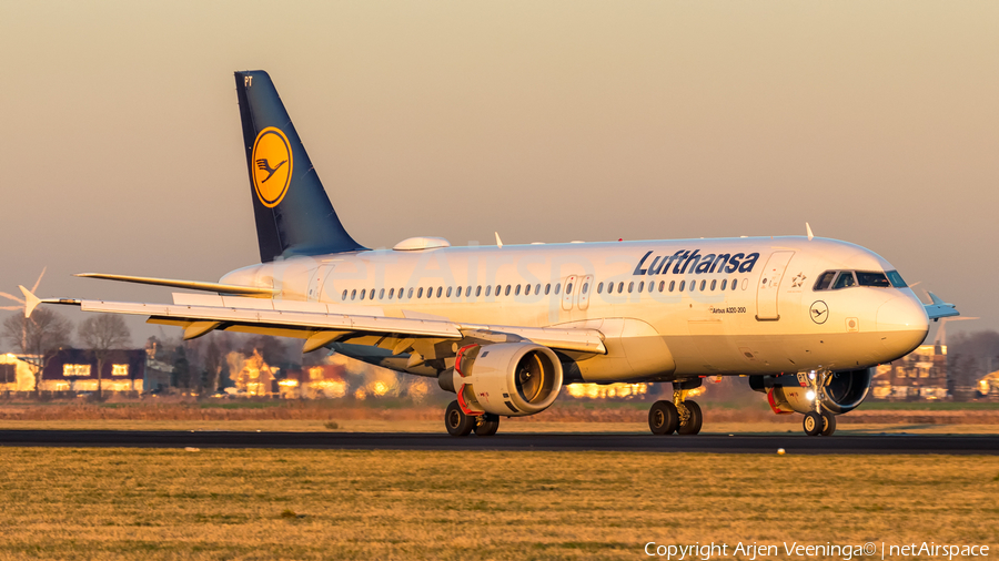 Lufthansa Airbus A320-211 (D-AIPT) | Photo 381304