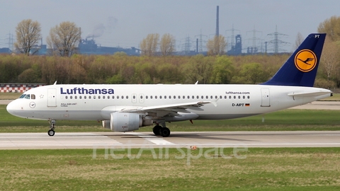 Lufthansa Airbus A320-211 (D-AIPT) at  Dusseldorf - International, Germany