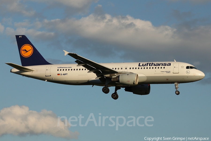 Lufthansa Airbus A320-211 (D-AIPT) | Photo 18439