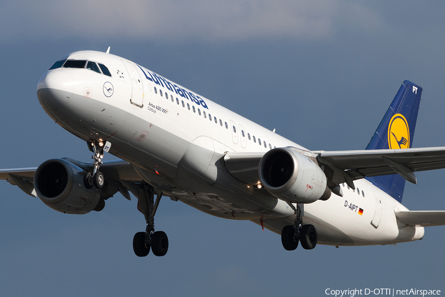 Lufthansa Airbus A320-211 (D-AIPT) | Photo 196224