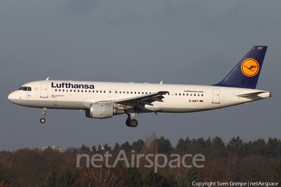 Lufthansa Airbus A320-211 (D-AIPT) | Photo 19812