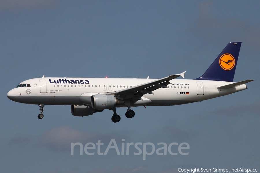 Lufthansa Airbus A320-211 (D-AIPT) | Photo 30664