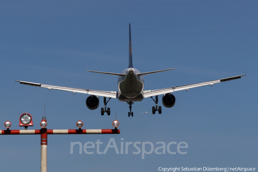Lufthansa Airbus A320-211 (D-AIPX) | Photo 122853