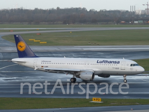 Lufthansa Airbus A320-211 (D-AIPX) at  Dusseldorf - International, Germany
