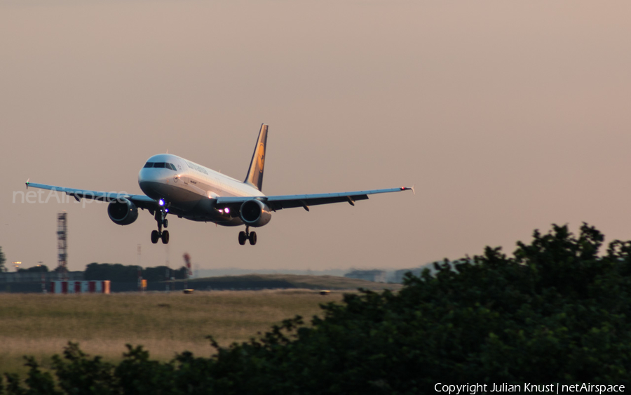 Lufthansa Airbus A320-211 (D-AIQA) | Photo 171689