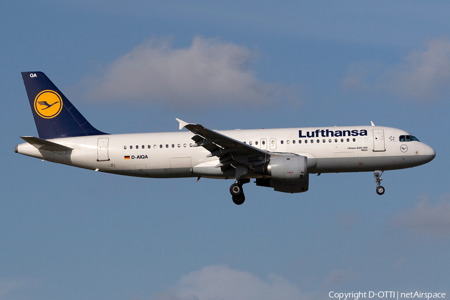 Lufthansa Airbus A320-211 (D-AIQA) | Photo 264410