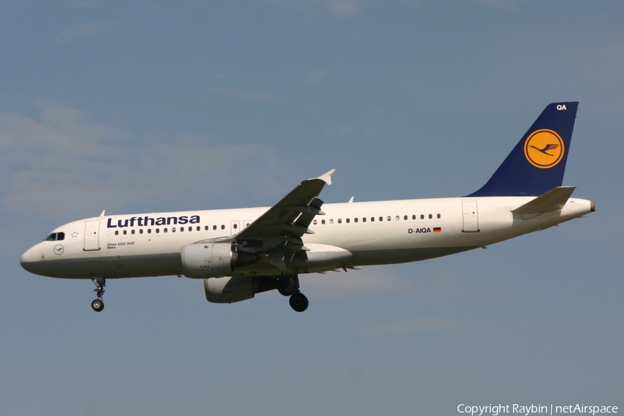 Lufthansa Airbus A320-211 (D-AIQA) | Photo 560601