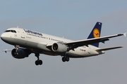 Lufthansa Airbus A320-211 (D-AIQA) at  Hamburg - Fuhlsbuettel (Helmut Schmidt), Germany