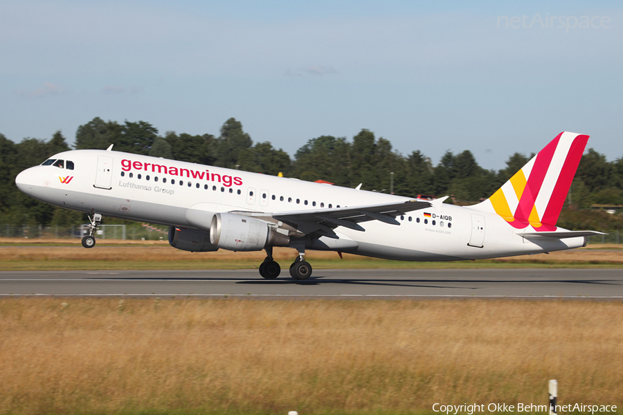 Germanwings Airbus A320-211 (D-AIQB) | Photo 52321