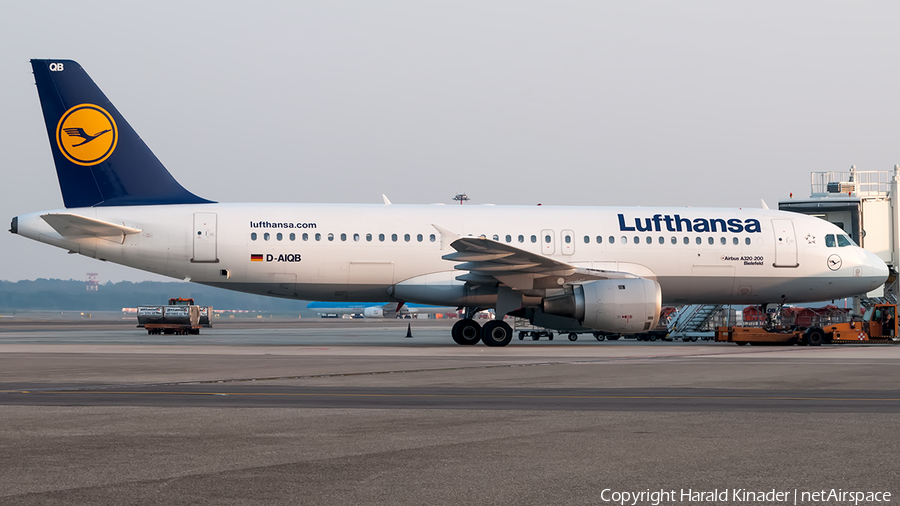 Lufthansa Airbus A320-211 (D-AIQB) | Photo 312030