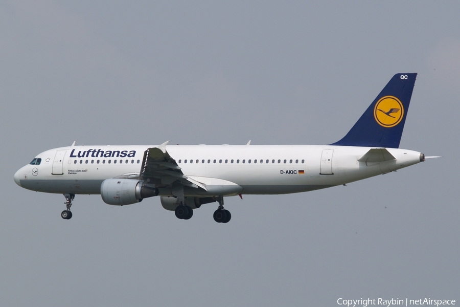 Lufthansa Airbus A320-211 (D-AIQC) | Photo 561690