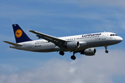 Lufthansa Airbus A320-211 (D-AIQE) at  Copenhagen - Kastrup, Denmark