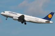 Lufthansa Airbus A320-211 (D-AIQF) at  Dusseldorf - International, Germany