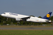 Lufthansa Airbus A320-211 (D-AIQF) at  Hamburg - Fuhlsbuettel (Helmut Schmidt), Germany