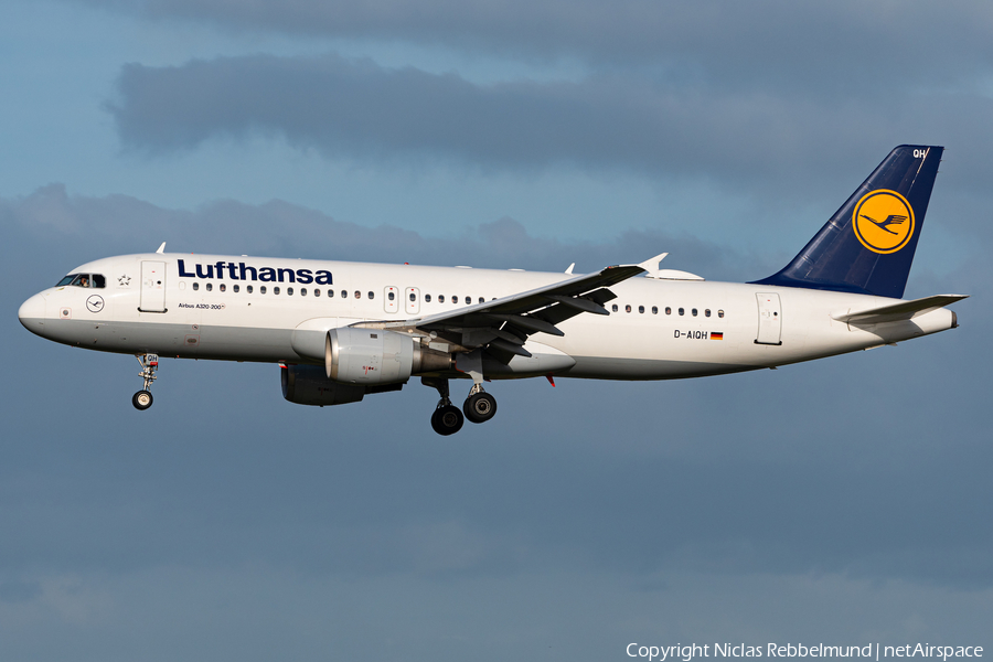 Lufthansa Airbus A320-211 (D-AIQH) | Photo 355081