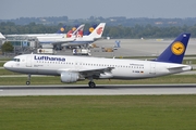 Lufthansa Airbus A320-211 (D-AIQK) at  Munich, Germany