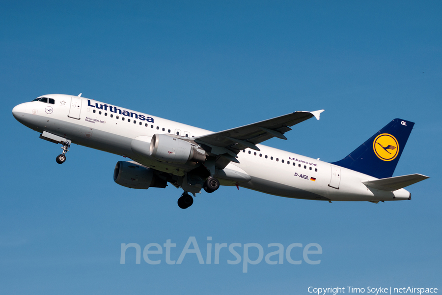 Lufthansa Airbus A320-211 (D-AIQL) | Photo 27053
