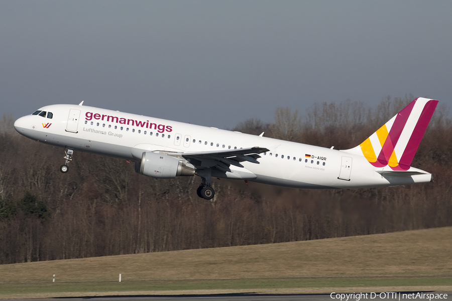 Germanwings Airbus A320-211 (D-AIQR) | Photo 434369