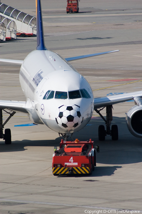 Lufthansa Airbus A320-211 (D-AIQR) | Photo 138288