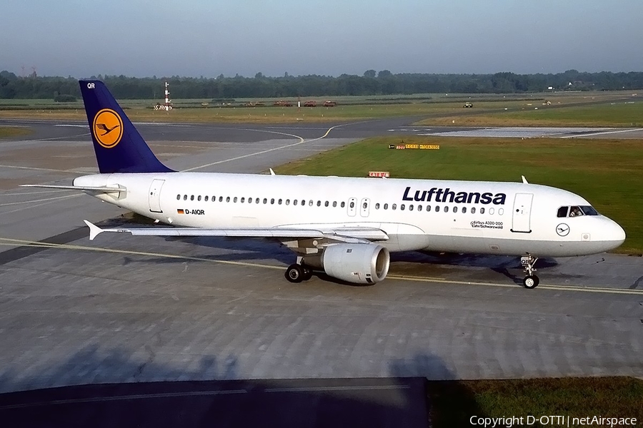 Lufthansa Airbus A320-211 (D-AIQR) | Photo 144369